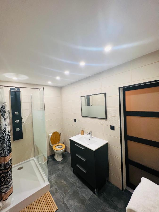 Alena Apartment บูร์ก-แซ็ง-ต็องเดอ็อล ภายนอก รูปภาพ
